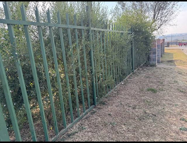 2 BEDROOM FREEHOLD FOR SALE IN MPOPHOMENI